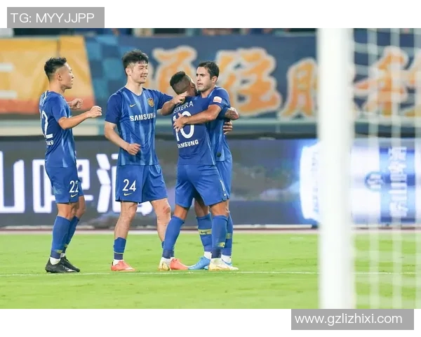 苏宁足球明星队携手球迷共创辉煌未来展现团结与激情的力量